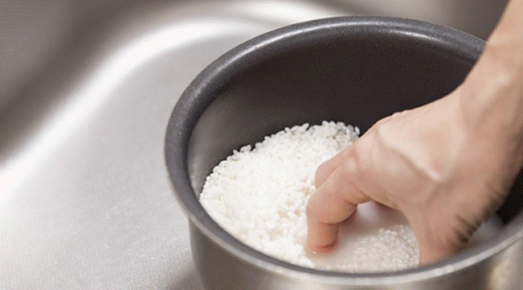 Rửa nồi cơm điện mà ngâm với nước thì mới chỉ làm đúng 1 nửa: Việc đơn giản nhưng nhiều người chủ quan-5