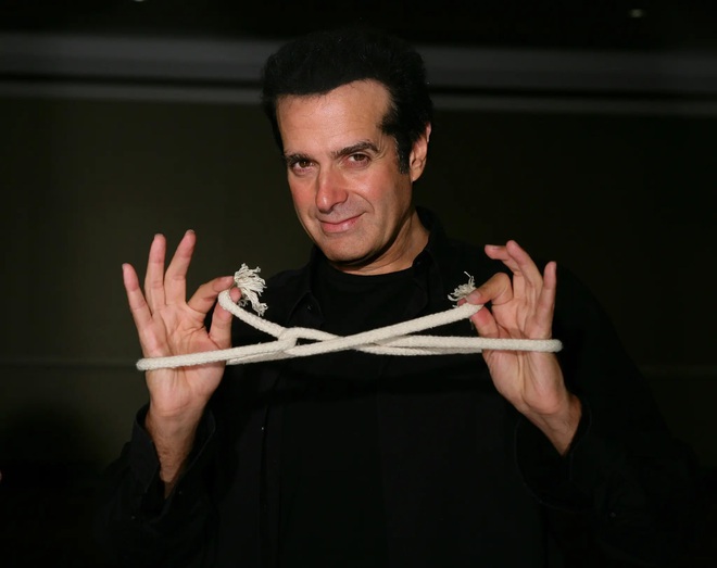 Ảo thuật gia vĩ đại David Copperfield bị 16 nạn nhân tố xâm hại tình dục liên hoàn, chuốc ma tuý cả trẻ vị thành niên-3