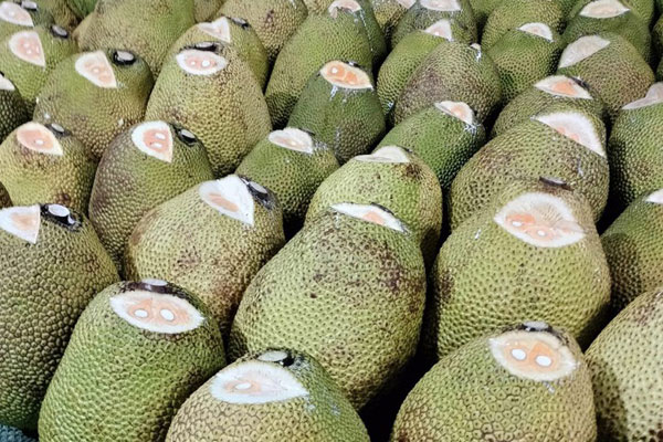 Giá xăng dầu hôm nay 17/5/2024 nối dài đà tăng-3