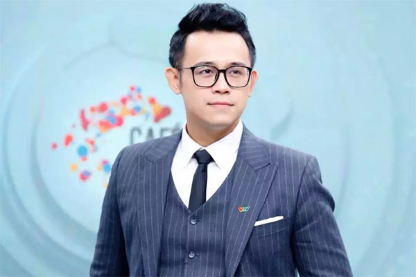 Vợ chồng MC giàu nhất VTV làm tiệc đầy tháng cho con đầu lòng không thiếu gì, nhìn kỹ có cả vàng thỏi-8