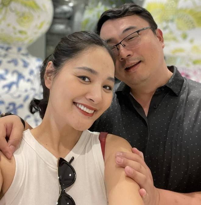 2 con gái vừa xinh xắn vừa đáng yêu, học giỏi của Hoa hậu Hương Giang và chồng Trung Quốc-2