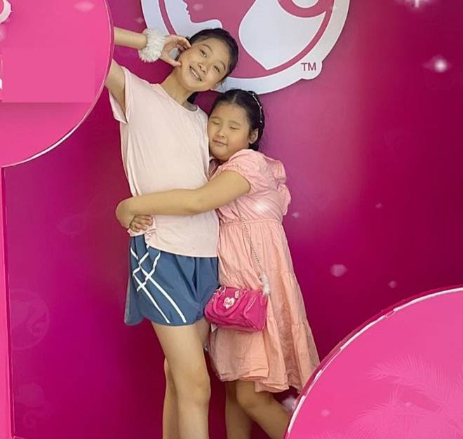 2 con gái vừa xinh xắn vừa đáng yêu, học giỏi của Hoa hậu Hương Giang và chồng Trung Quốc-4