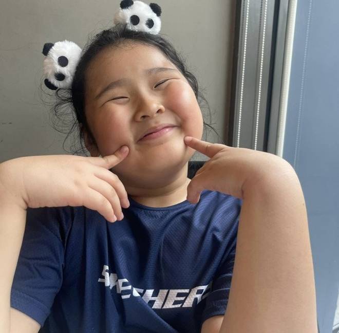 2 con gái vừa xinh xắn vừa đáng yêu, học giỏi của Hoa hậu Hương Giang và chồng Trung Quốc-5