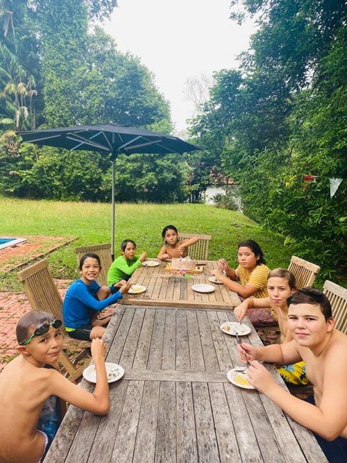 Ngọc trai đen của làng mẫu sau 17 năm giải nghệ có cuộc sống ra sao?-21