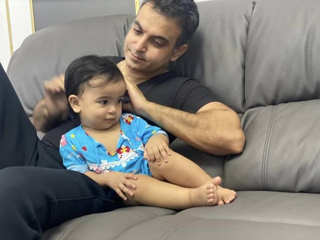 Con gái Võ Hạ Trâm giãy khóc muốn được bố Ấn Độ sinh ra chứ không phải mẹ-3