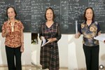 Cô giáo 74 tuổi dạy Văn trên Tiktok bị trò bình luận khiếm nhã: ‘Tôi không thấy buồn’