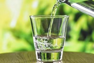 Uống nước lọc sai cách cũng gây ngộ độc