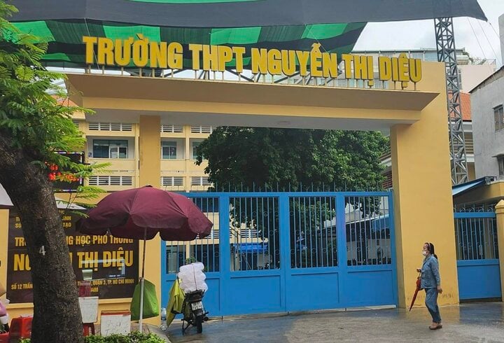 Đình chỉ công tác cô giáo ở TP.HCM ra lệnh cho 6 học sinh đánh bạn trước lớp-1