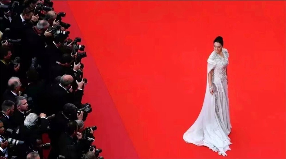 Muối mặt vì bị đuổi khéo khỏi thảm đỏ Cannes-7