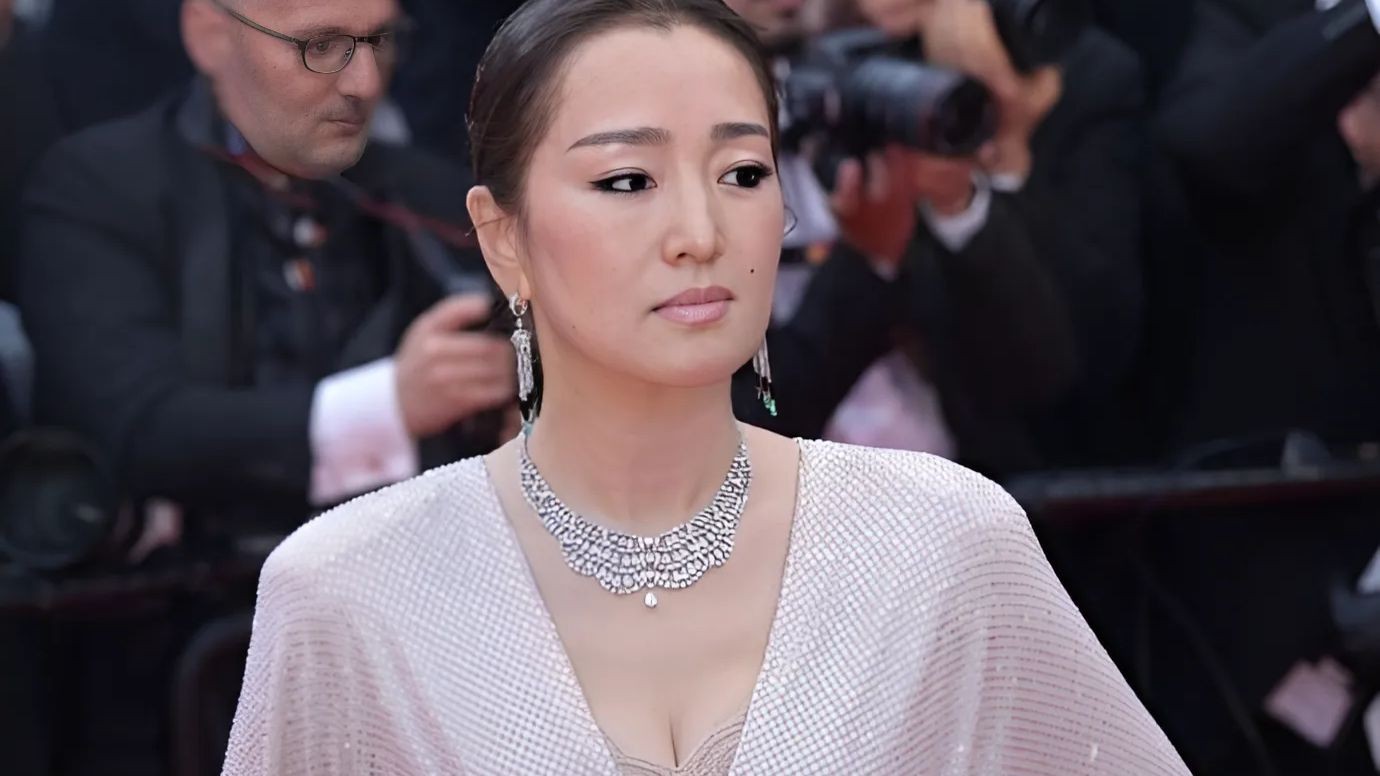 Muối mặt vì bị đuổi khéo khỏi thảm đỏ Cannes-6