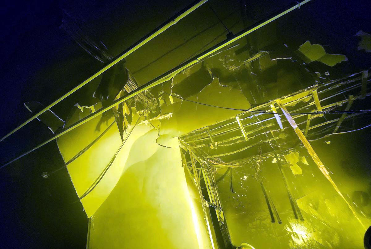 Giải cứu hơn 50 người trong vụ cháy toà nhà kinh doanh tổ hợp ở Hà Nội-1