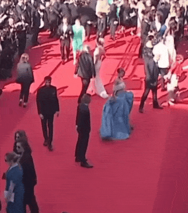 Lộ clip bị nhắc nhở rời thảm đỏ Cannes, Thảo Nhi Lê nói gì?-3