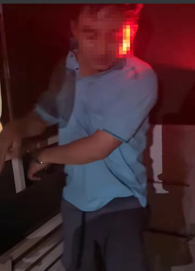 Làm rõ vụ giám đốc trung tâm xúc tiến nghi giao cấu với nam sinh 16 tuổi-1