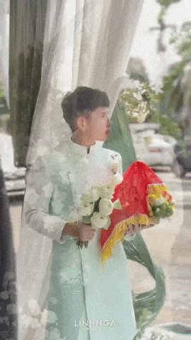 Hot: Cầu thủ Hồng Duy Pinky làm lễ ăn hỏi với bạn gái thạc sĩ, cô dâu xinh đẹp tinh tế chăm chồng từng chút một-2