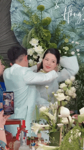 Hot: Cầu thủ Hồng Duy Pinky làm lễ ăn hỏi với bạn gái thạc sĩ, cô dâu xinh đẹp tinh tế chăm chồng từng chút một-4