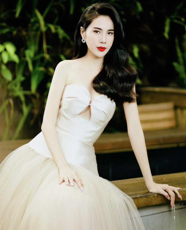 Thủy Tiên, vợ cầu thủ Công Vinh lộ bí quyết giữ dáng ai cũng nên tham khảo-3