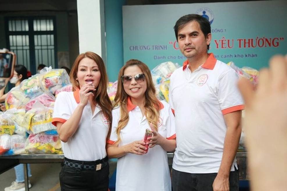 Siêu mẫu Đức Tiến: Tuổi thơ buồn, kết hôn với Hoa hậu 9 năm mới có con-4