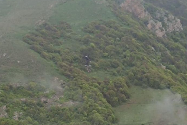 Phát hiện xác máy bay chở Tổng thống Iran: Không có dấu hiệu sự sống-2