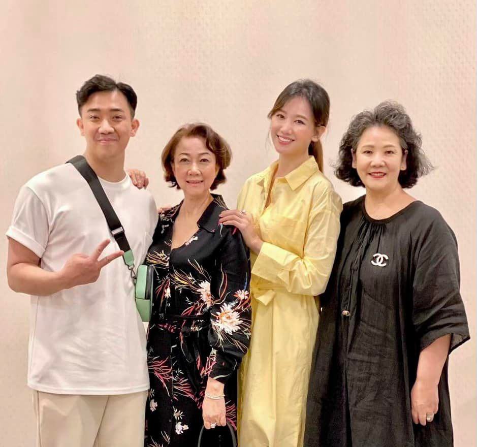 Hari Won lộ diện sau khi đột ngột vắng mặt trong buổi đi ăn cùng gia đình Trấn Thành-12