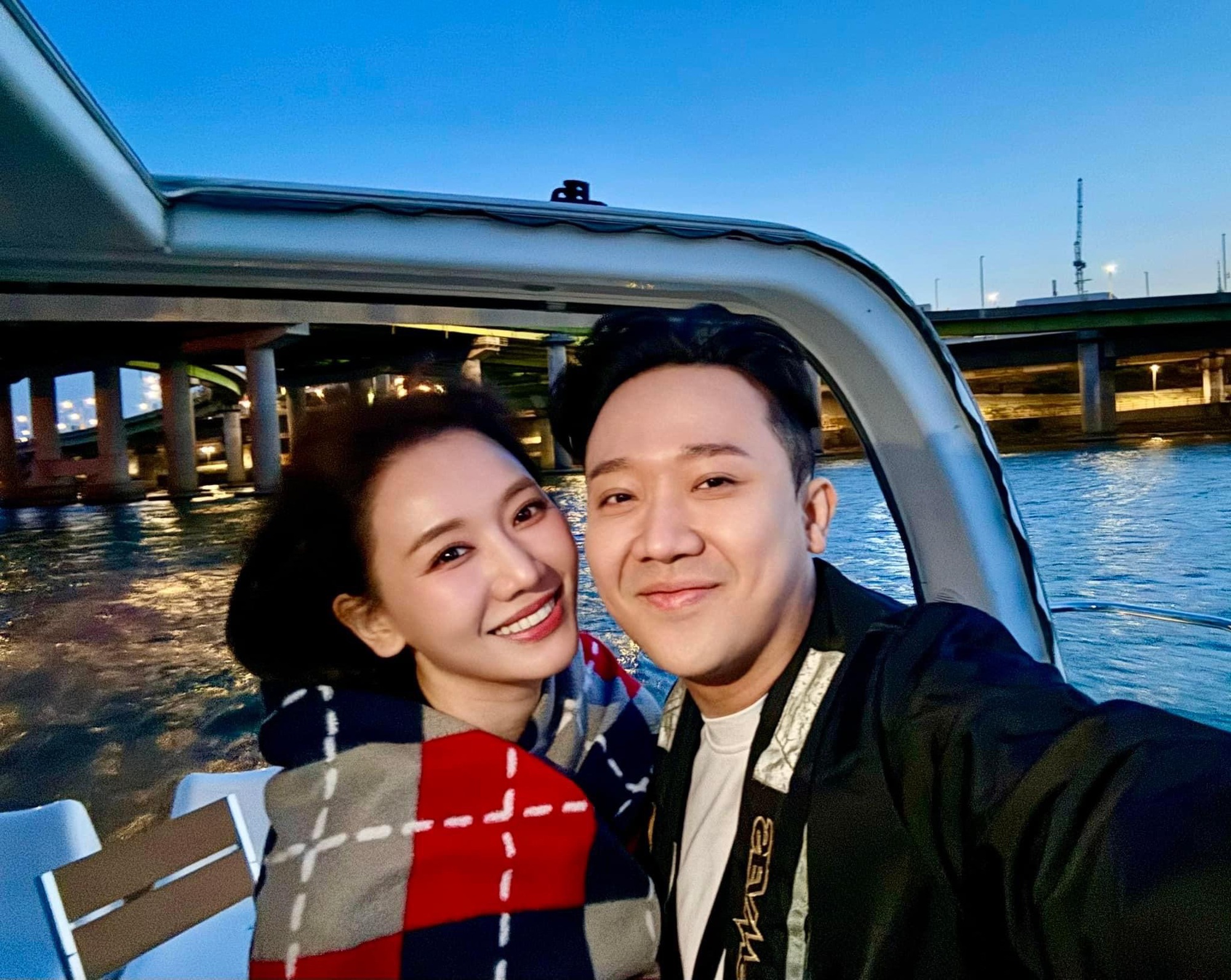 Hari Won lộ diện sau khi đột ngột vắng mặt trong buổi đi ăn cùng gia đình Trấn Thành-20