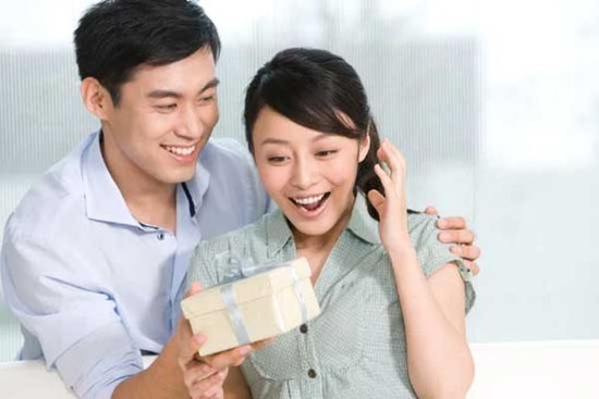5 chòm sao nam yêu vợ điển hình
