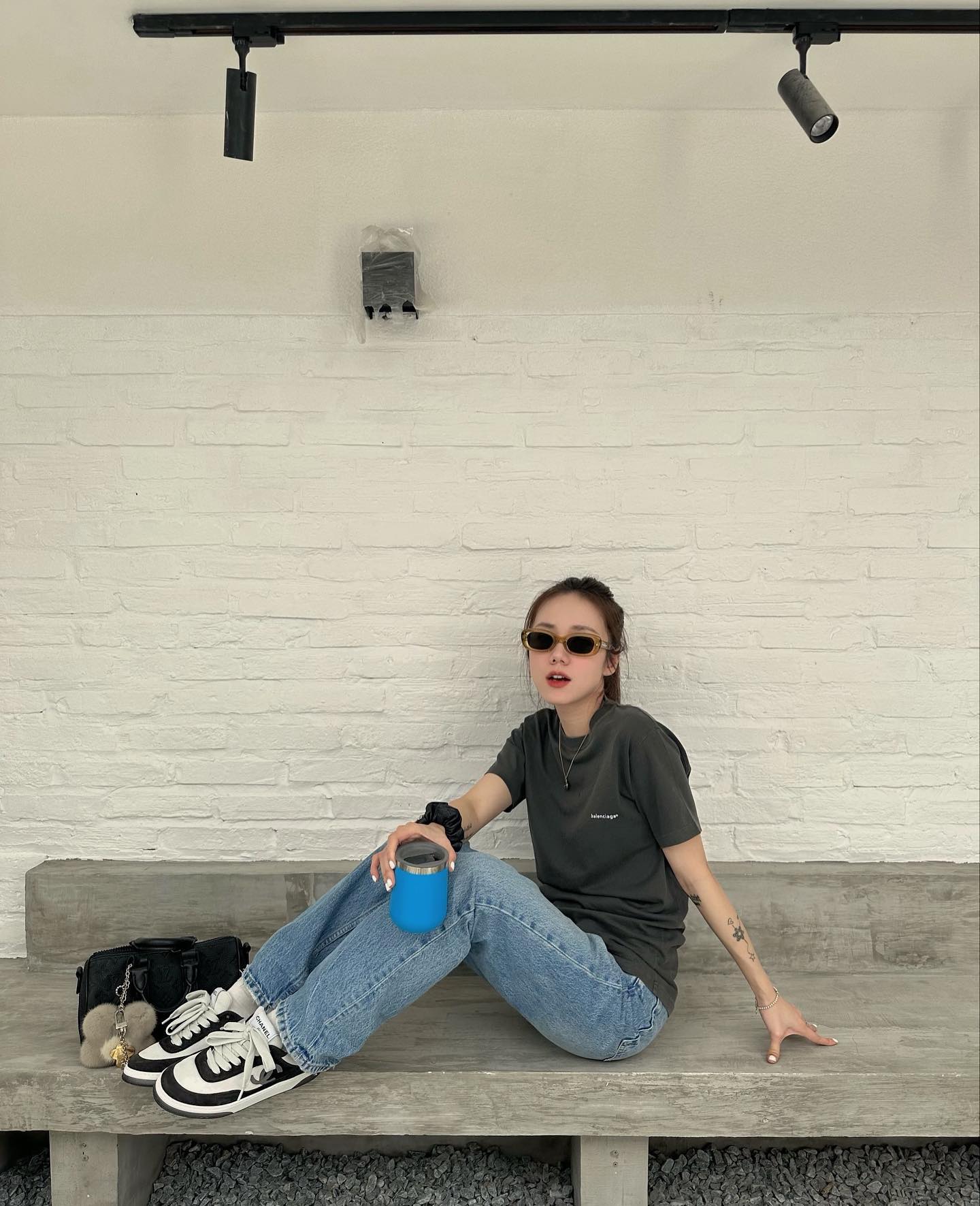 Muốn mặc áo phông đẹp suốt mùa hè, chị em hãy học hỏi 4 mỹ nhân Việt-4