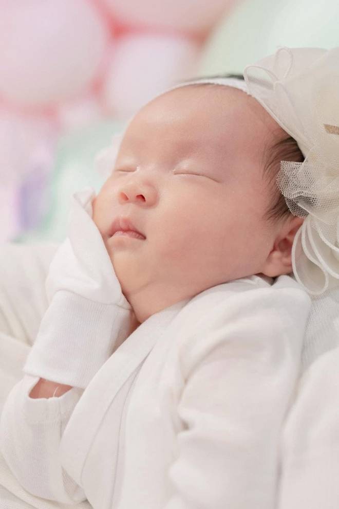 Từng hoang mang vì không biết chăm con, hot girl Sam giờ hạnh phúc khoe ảnh 2 em bé lai Hàn bụ bẫm, đáng yêu-4