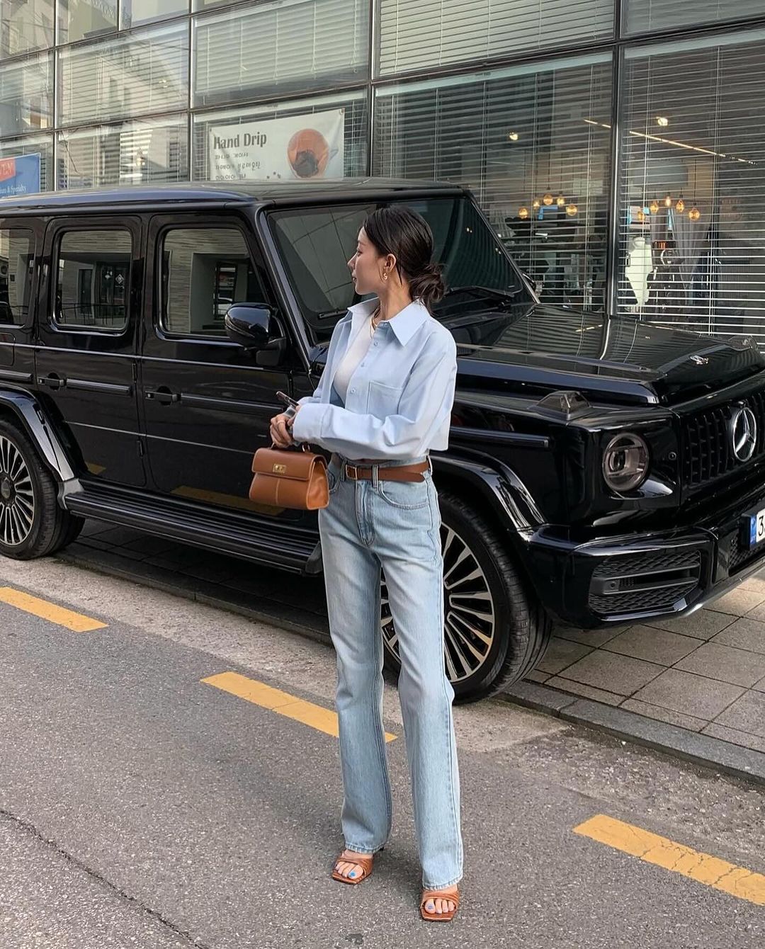 5 mẫu sơ mi cơ bản cần có trong tủ đồ của nàng công sở sành điệu-11