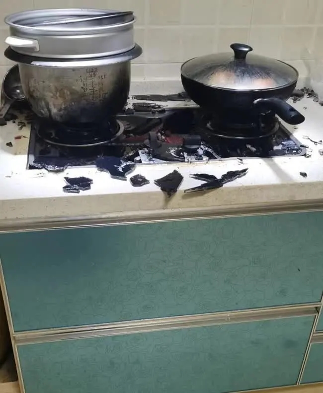 5 thói quen trong nhà bếp chính là quả bom hẹn giờ, nhiều người vẫn làm vì không lường được nguy hiểm-2