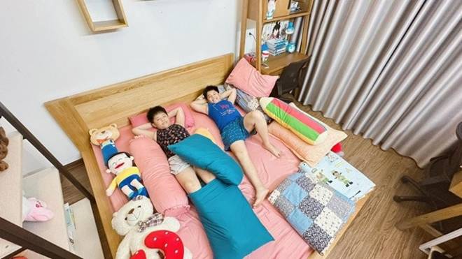 Phòng ngủ của các cặp sinh đôi nhà sao Việt: Phương Oanh, Hồ Ngọc Hà sắm ti tỉ đồ xịn cho con-14