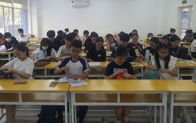 Ổn định tâm lý cho con trước kỳ thi tuyển sinh lớp 10-2