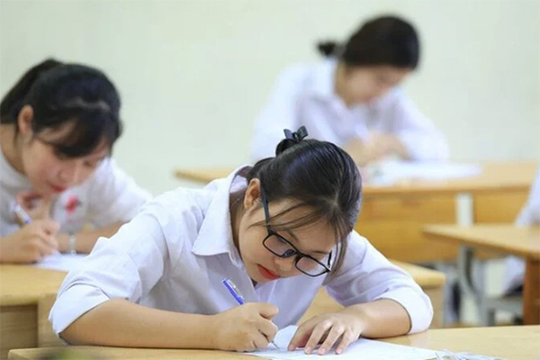 Từ ngày 1/6, hàng nghìn sĩ tử Hà Nội bước vào cuộc đua tranh suất lớp 10 chuyên-2