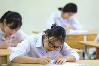 Dừng tuyển hệ cận chuyên, 2 trường danh tiếng ở Hà Nội tăng học phí gấp 2-6 lần