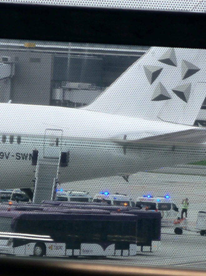NÓNG: Hành khách tử vong trên chuyến bay chở 229 người của Singapore Airlines, nguyên nhân là gì?-2