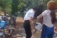 Nữ sinh lớp 7 ở Khánh Hòa bị nhóm bạn học lột quần áo, đánh đập