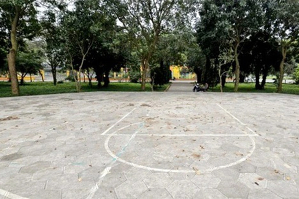 Người thân khóc cạn nước mắt, tiễn đưa nam sinh lớp 8 bị bạn đánh tử vong về nơi an nghỉ cuối cùng-12