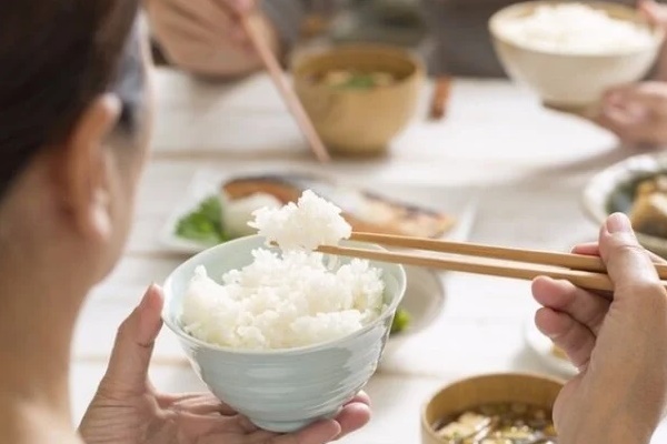 Ăn bao nhiêu bát cơm mỗi ngày là phù hợp?-1
