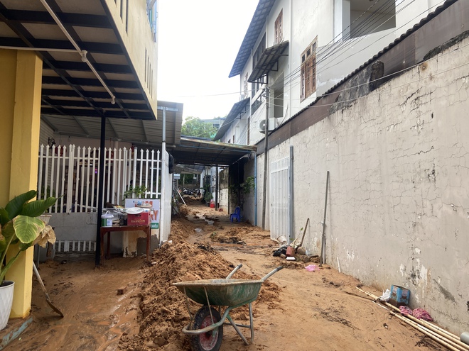 Người dân bàng hoàng kể lại khoảnh khắc lũ cát ập xuống đường Mũi Né: 62 tuổi chưa từng chứng kiến, chỉ 5 phút đã vùi lấp hết tài sản-8