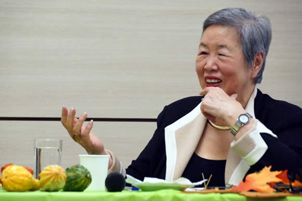 Cha mẹ quá nghiêm khắc với con cái có 12 dấu hiệu điển hình-5