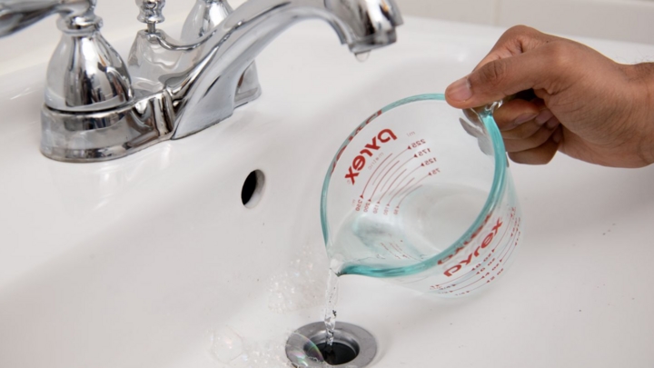 Ống thoát nước bị tắc, phải làm sao?-1