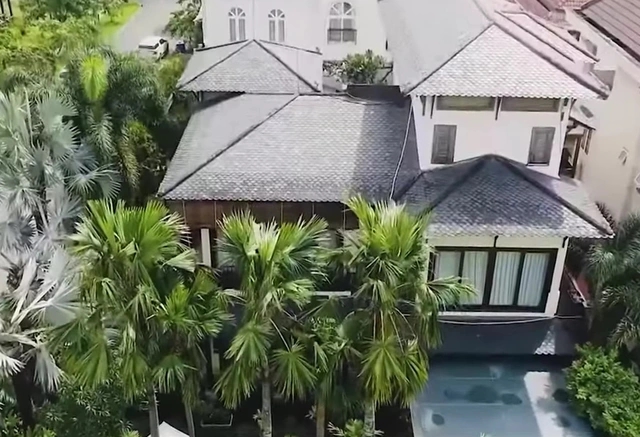 Một hoa hậu ở Mỹ nhưng vẫn giữ biệt thự 450m2 xây 3 năm mới xong tại Việt Nam-1