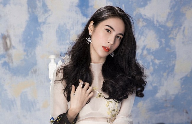 Khánh Thi xóa status xin lỗi Thủy Tiên, có động thái lạ sau khi hứng gạch đá vì drama đòi nợ-4