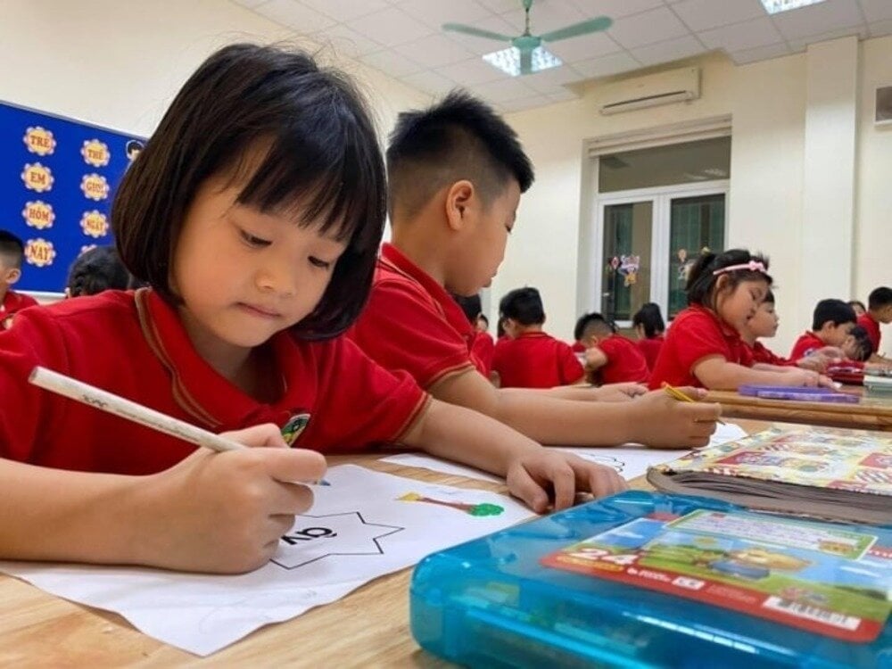 Chưa hết năm học, phụ huynh đã lên lịch cho con học thêm kín hè-1