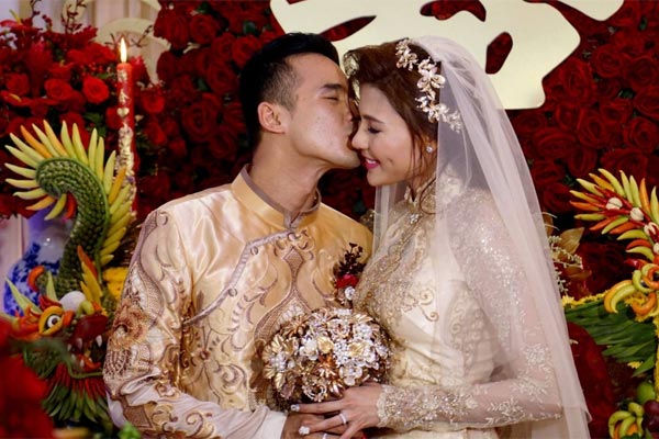 Con trai Lương Thế Thành trổ tài vẽ mẹ, ai xem tranh cũng nhịn cười khen chân dài y đúc Thuý Diễm-7