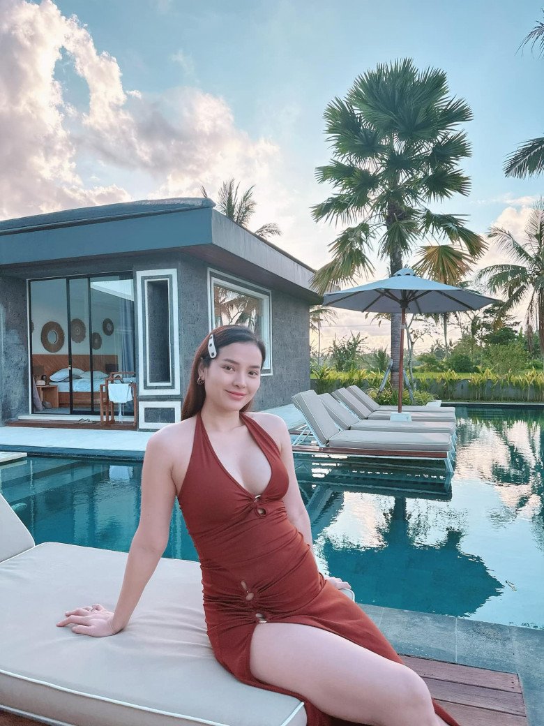 Bà mẹ 3 con giàu nức tiếng Đoàn Di Băng tự tiêm kích trứng tại nhà, chuẩn bị hành trình đón con thứ 4-7