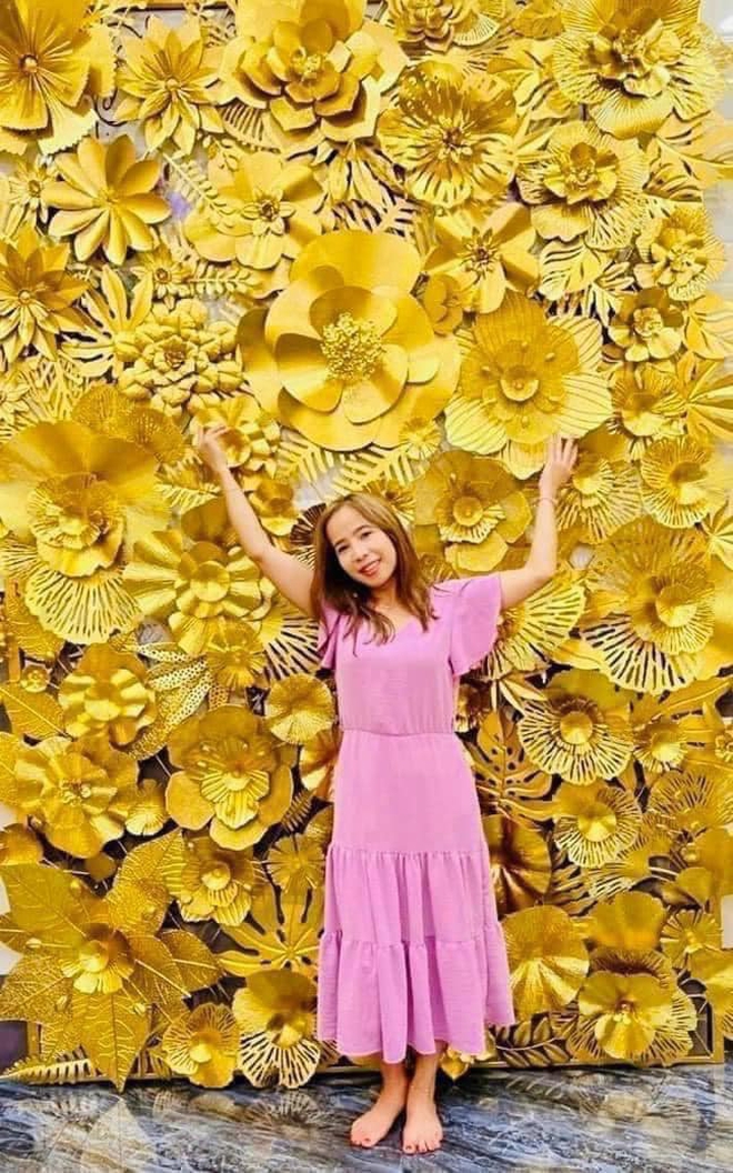 Lóa mắt với ngôi nhà dát vàng ở Cần Thơ: Du khách nghi ngờ không phải vàng thật, gia chủ tung chiêu khẳng định sự thật về tác phẩm của mình-21