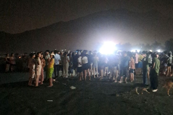 Cháu bé 6 tuổi mất tích: Gia đình đưa thi thể từ Đà Nẵng về Lăng Cô an táng-1