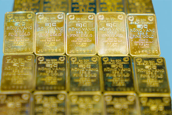 Giá vàng hôm nay 23/5/2024 lao dốc không phanh, SJC giảm cả triệu đồng/lượng-1