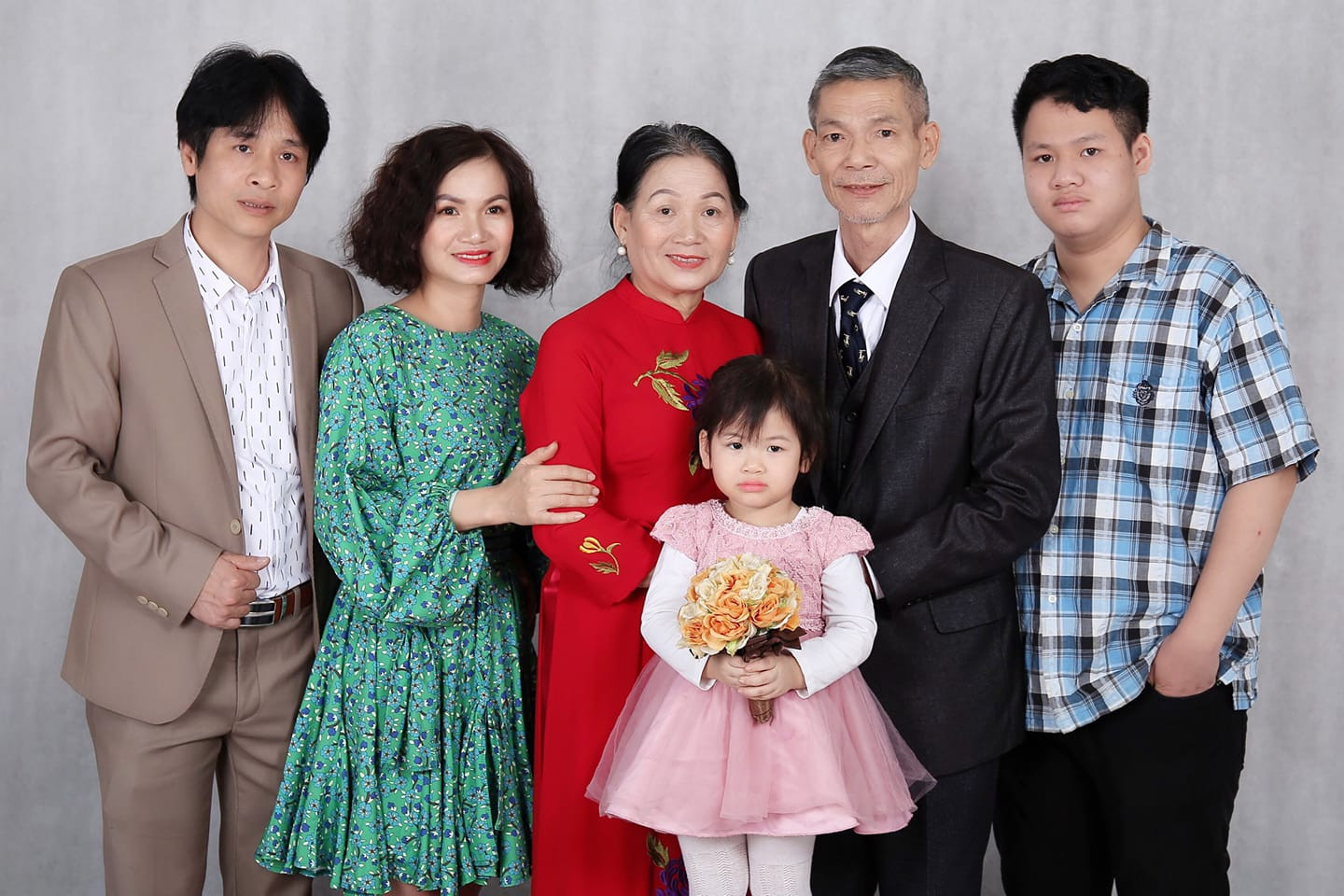 Chàng rể Bắc Ninh chăm mẹ vợ ung thư, đưa bố vợ tai biến về nhà tận hiếu-1