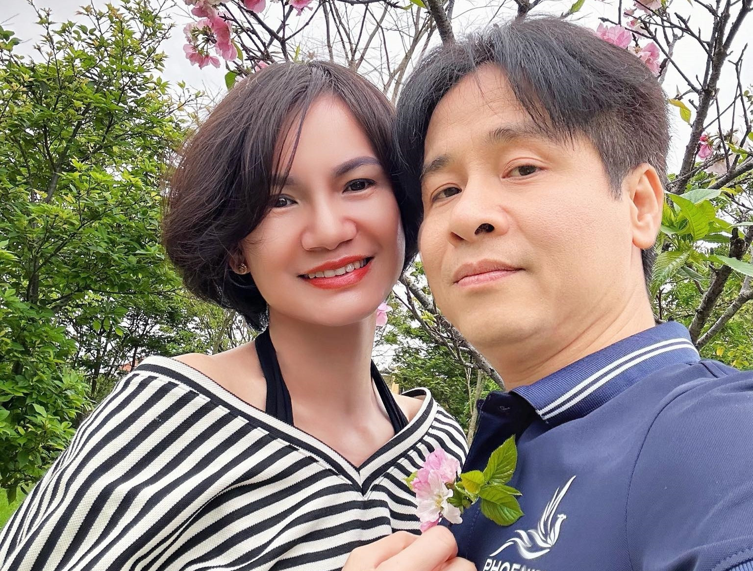 Chàng rể Bắc Ninh chăm mẹ vợ ung thư, đưa bố vợ tai biến về nhà tận hiếu-4
